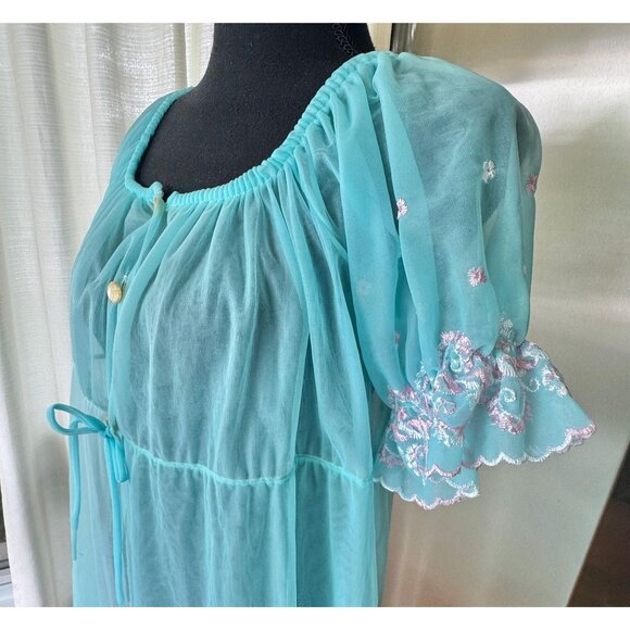 Vintage 60s dressing gown, teal blue, empire waist, embroidered puff sleeves - Picture 3 of 8